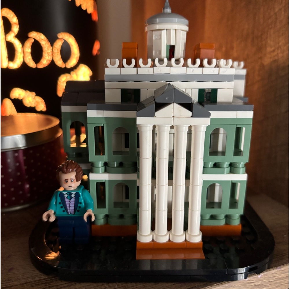 Lego Disney Haunted Mansion